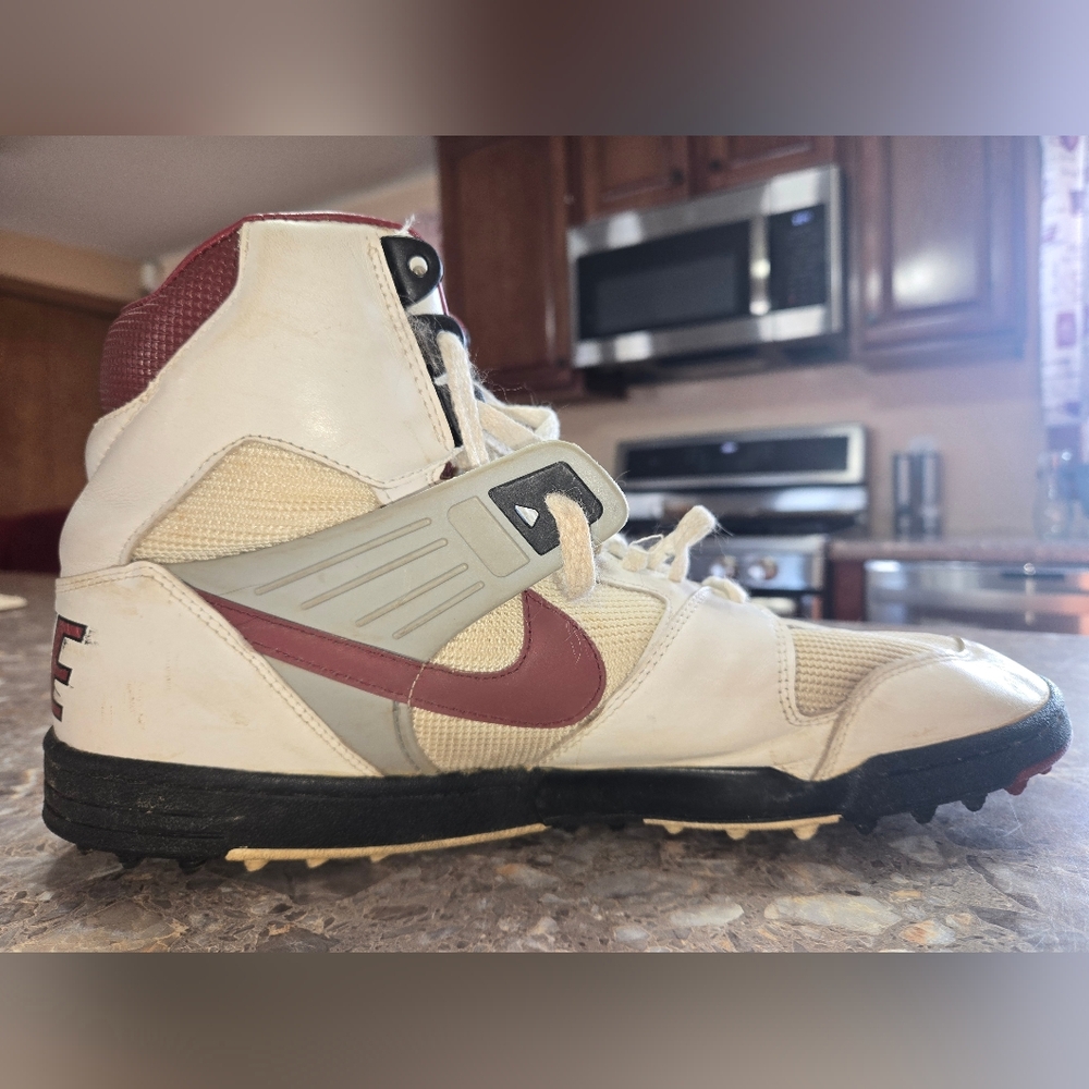 Used- Vintage Nike Burgandy  and White High-Top Cleats - Picture 7 of 7